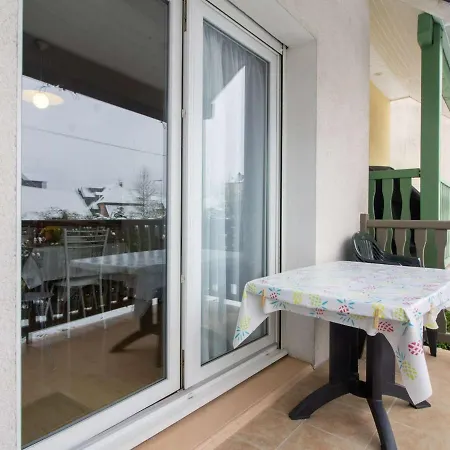 Apartment Esquieze-sere, 2 Pieces, 6 Personnes - Fr-1-402-88 *